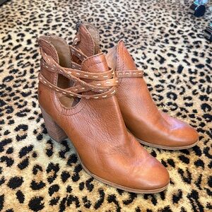 FRYE Tan Leather Ankle Boots